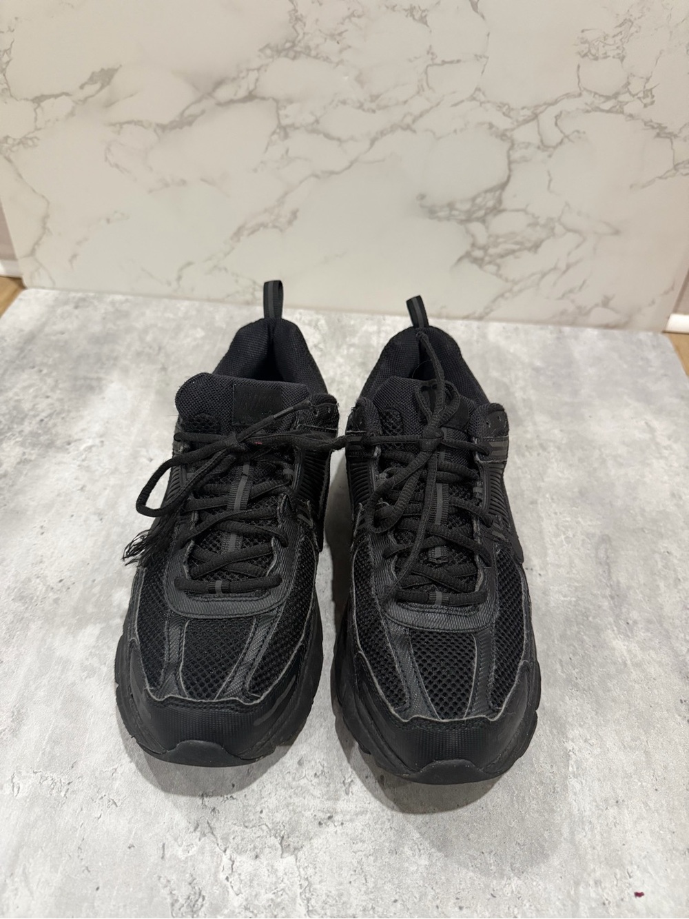 Nike Vomero-All black